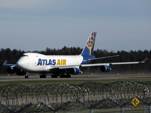 Boeing 747-47UF/SCD